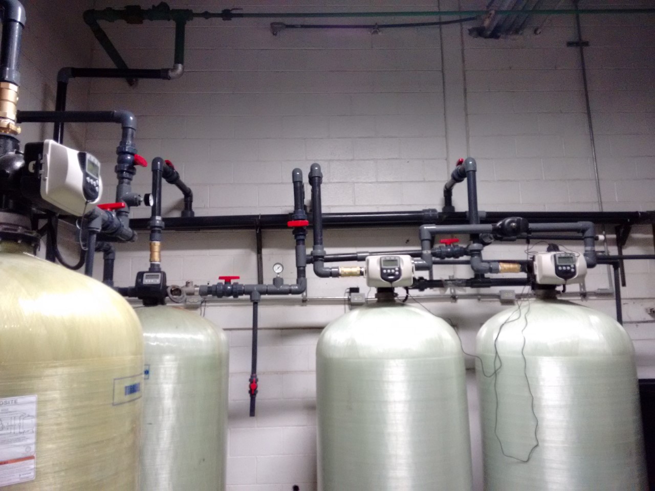 instalacion y reparacion de sistemas de filtracion y suavizacion de agua mYRAGO 2